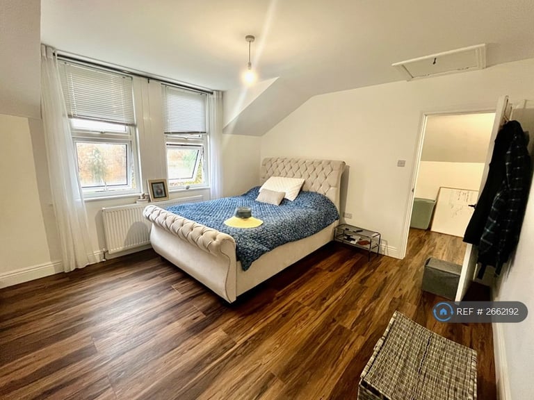 2 bedroom flat in Avington Grove, London, SE20 (2 bed) (#2662192)