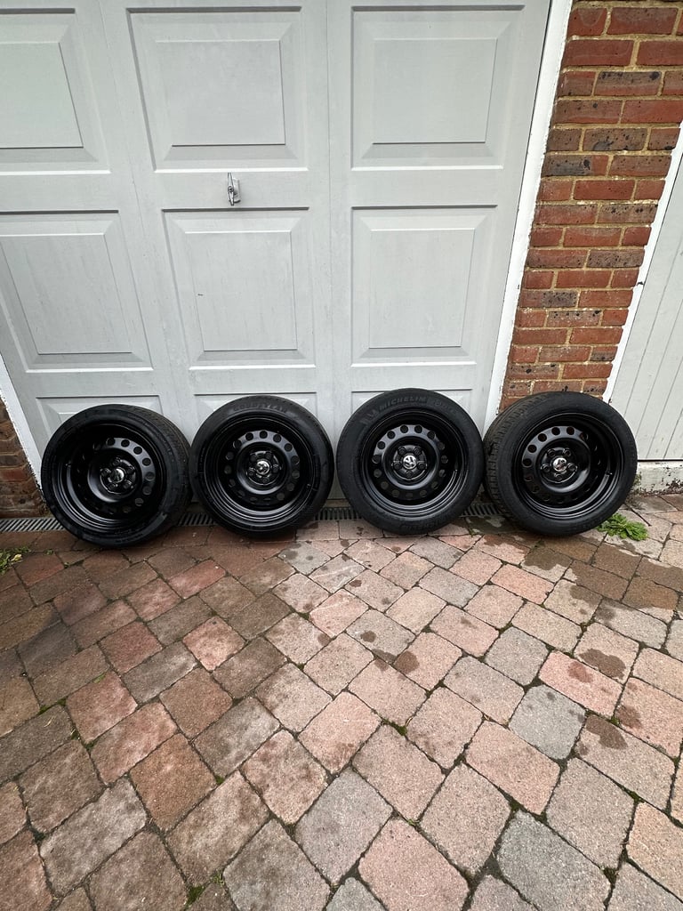 🌟Volkswagen 16” Banded Steels 5x112 With Excellent Tyres Front 195/55/16 Rear 205/55/16 VAG