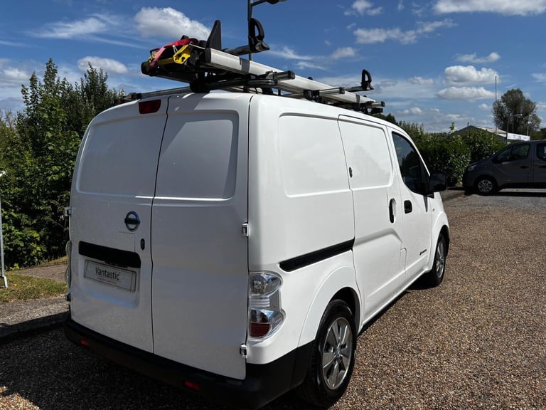 2021 NISSAN E-NV200 80KW TEKNA AUTO 40KWH SAT NAV ALLOYS AIR CON FULLY ELECTRIC