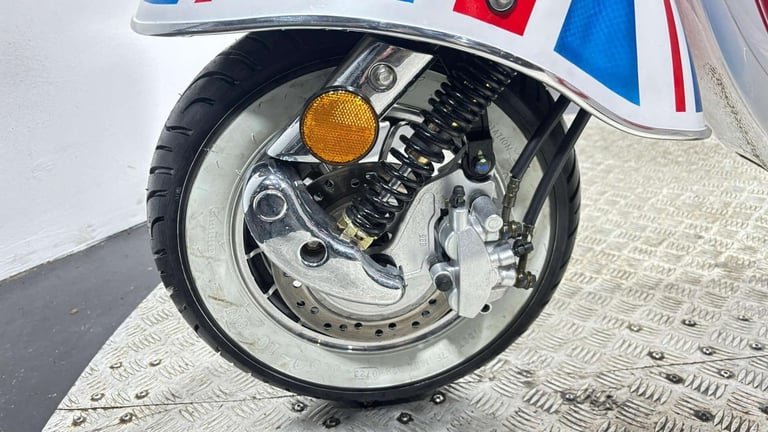 Ajs MODENA 2025 51 MILES CUSTOM SCOOTER 125CC EYE CATCHING BIKE