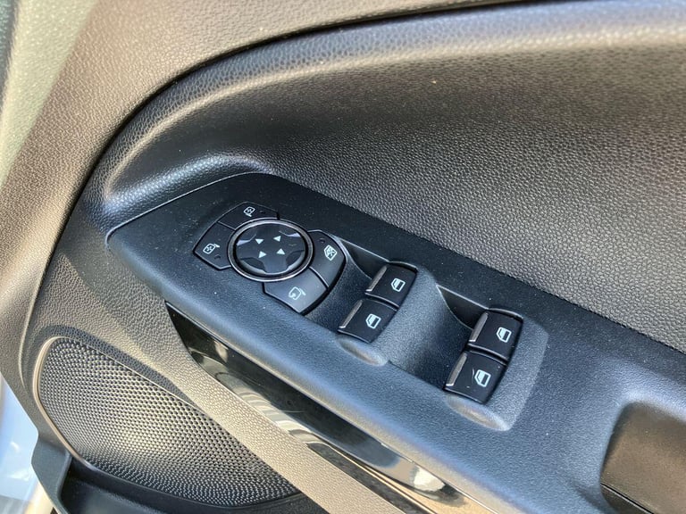 2018 Ford Ecosport 1.0 EcoBoost 125 Titanium 5dr Auto HATCHBACK Petrol Automatic