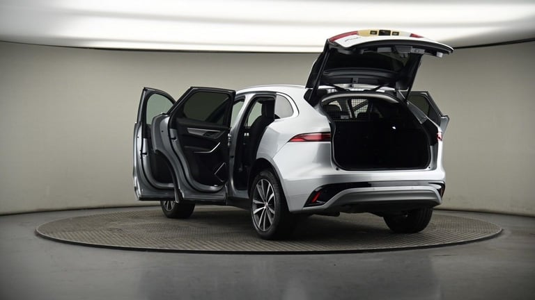 2022 Jaguar F-Pace 2.0 D200 MHEV R-Dynamic SE SUV 5dr Diesel Auto AWD Euro 6 (s/s) (204 ps) SUV D...