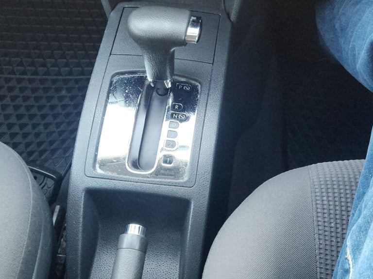 VW POLO AUTOMATIC 1.4LTR PETROL VERY TIDY CLEAN CAR CHEAPER RUN AROUND