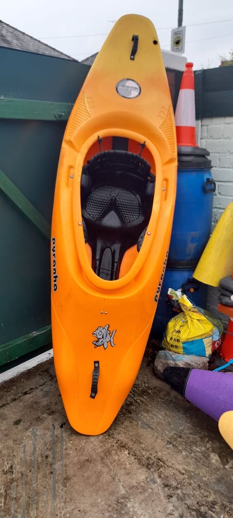 kayak Pyranha 232