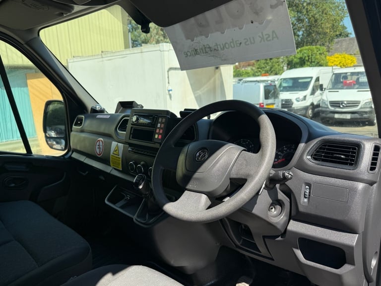 2020 VAUXHALL MOVANO 2.3L DIESEL SILVER MANUAL 9 SEATER CREW COMBI VAN - 97K