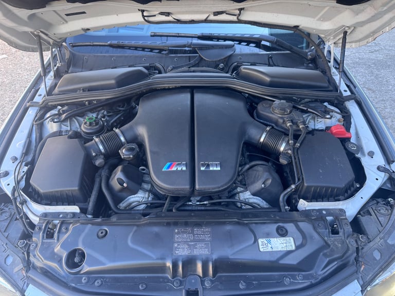 BMW, M5, Saloon, 2006, Semi-Auto, 4999 (cc), 4 doors