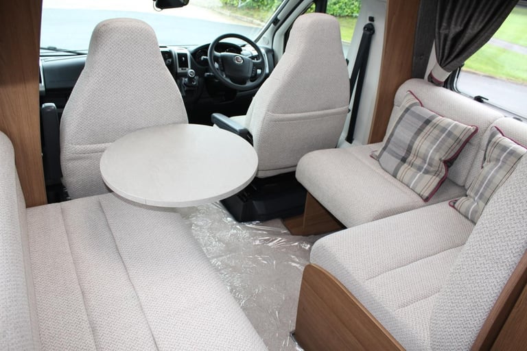 2016 "16" Plate Auto Trail Tracker FB Luxury 6 Berth Motorhome, Fixed Rear Bed