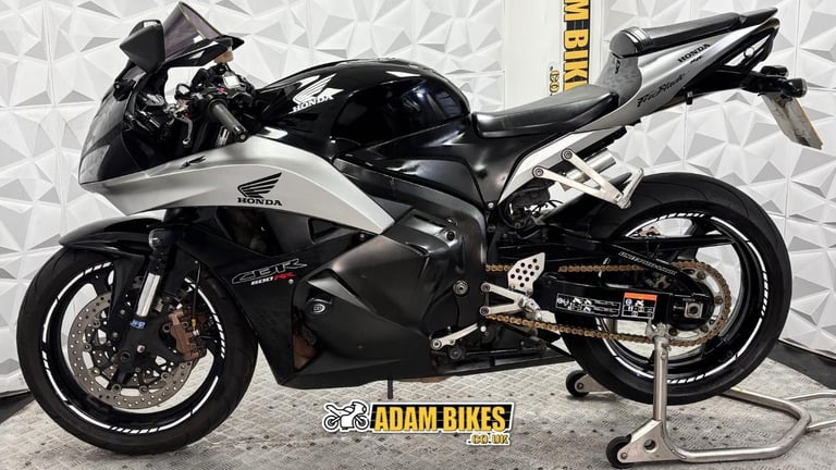2010 Honda CBR00 | *WARRANTY PROVIDED*