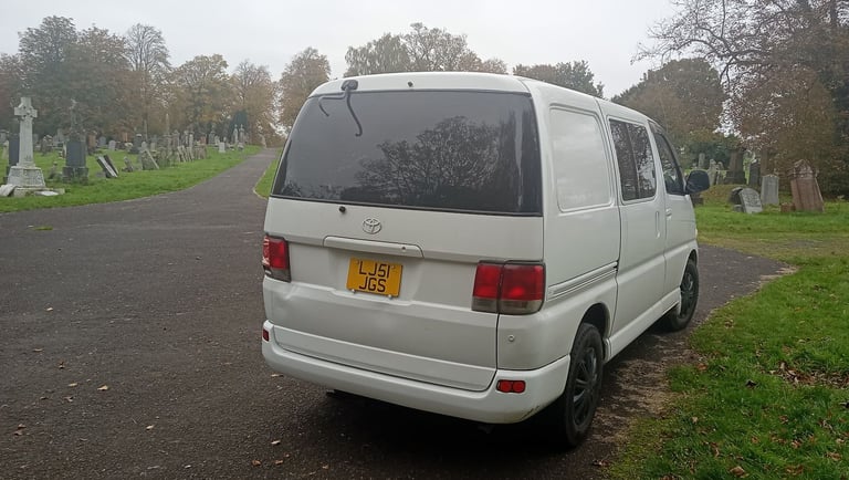 Toyota, 2002, 1999 (cc)