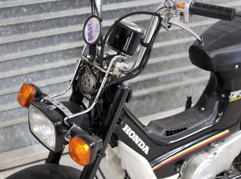 1982 82 Y HONDA CF70 CF 70 CHALLY 3SPD AUTOMATIC CLASSIC SCOOTER UK BIKE NEW MOT