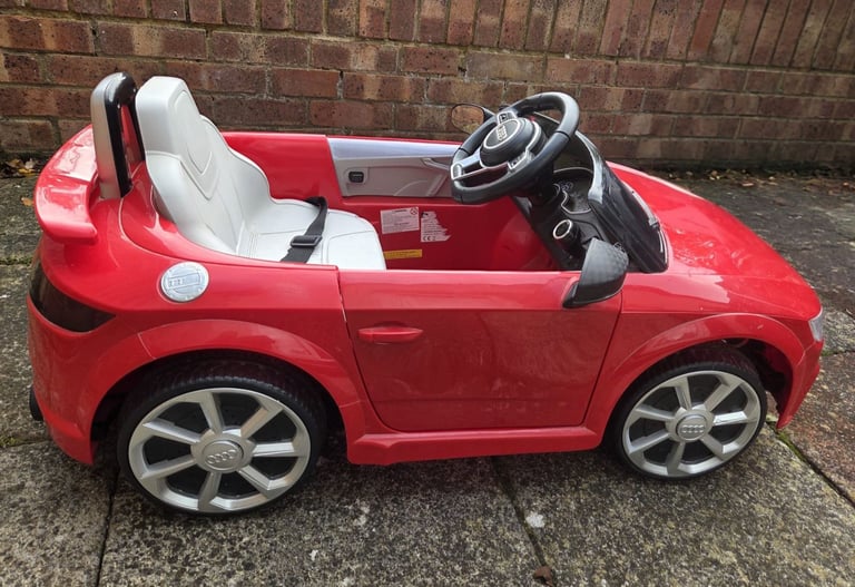 Kids ride on car- Audi TT RS electric red ca, battery powered, charger included toy vehicle 