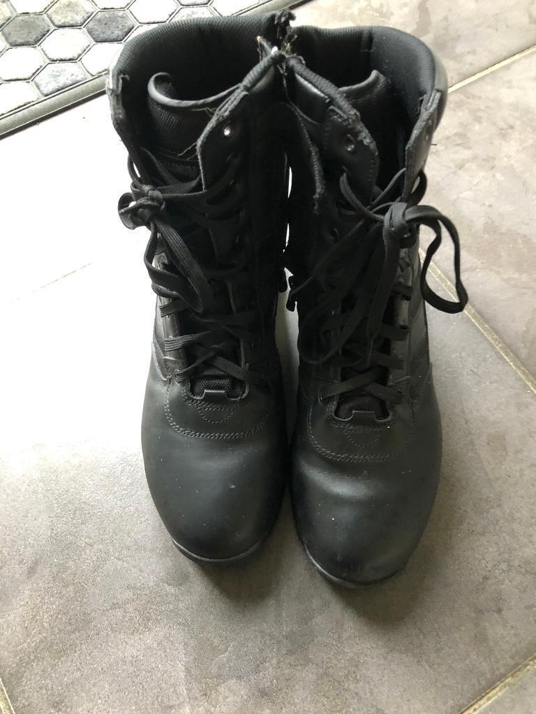 Motorcycle boots 