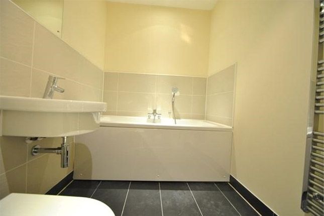 Spacious One-Bedroom Apartment in Modern Development – Water Bills Included!