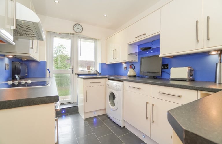 Recently upgraded 3 bedroom flat for rent