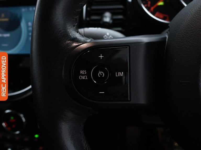 2021 MINI Hatch 1.5 One Classic Hatchback 3dr Petrol Steptronic Euro 6 (s/s) (102 ps) Hatchback P...