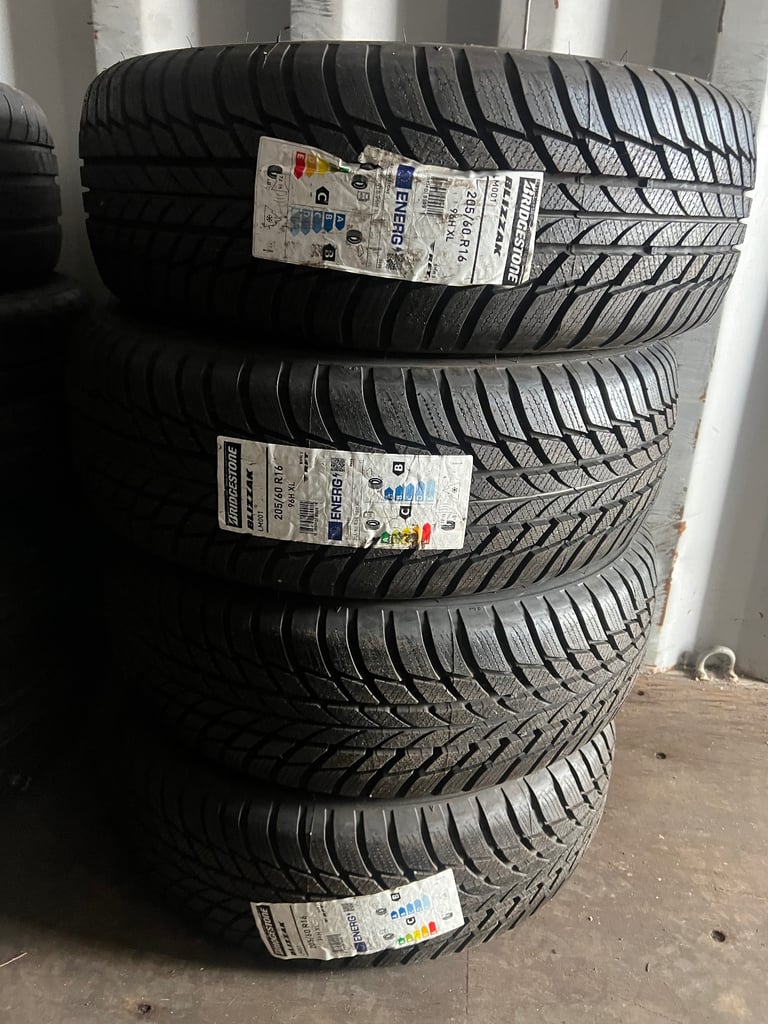 205 60 R16 96H BRIDGESTONE BLIZZAK LM001 AO M+S 7-8mm BRAND NEW 