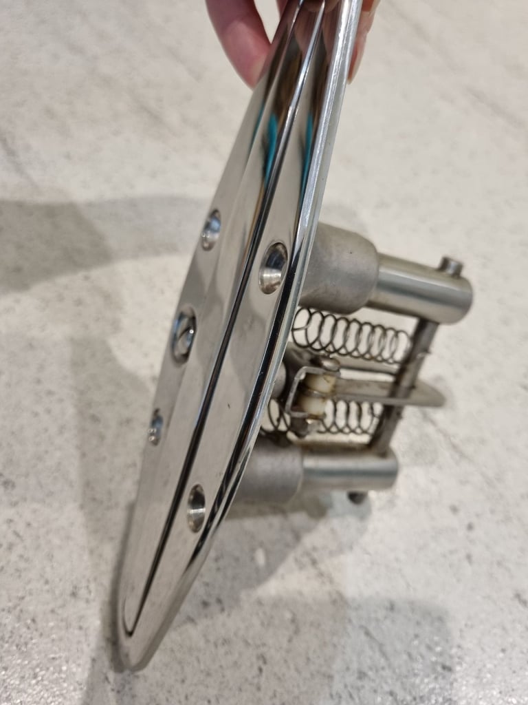 Stainless steel pop up boat cleat