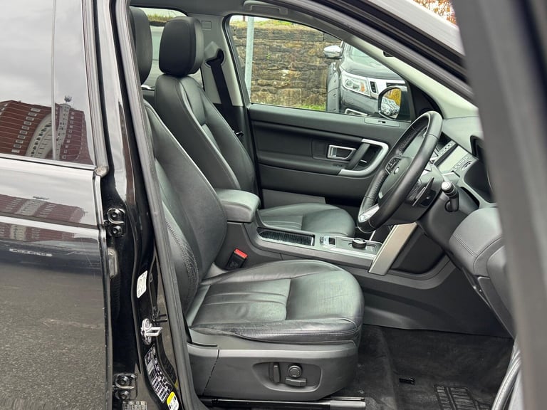 2018 Land Rover Discovery Sport 2.0 TD4 HSE Black Auto 4WD Euro 6 (s/s) 5dr ESTATE Diesel Automatic