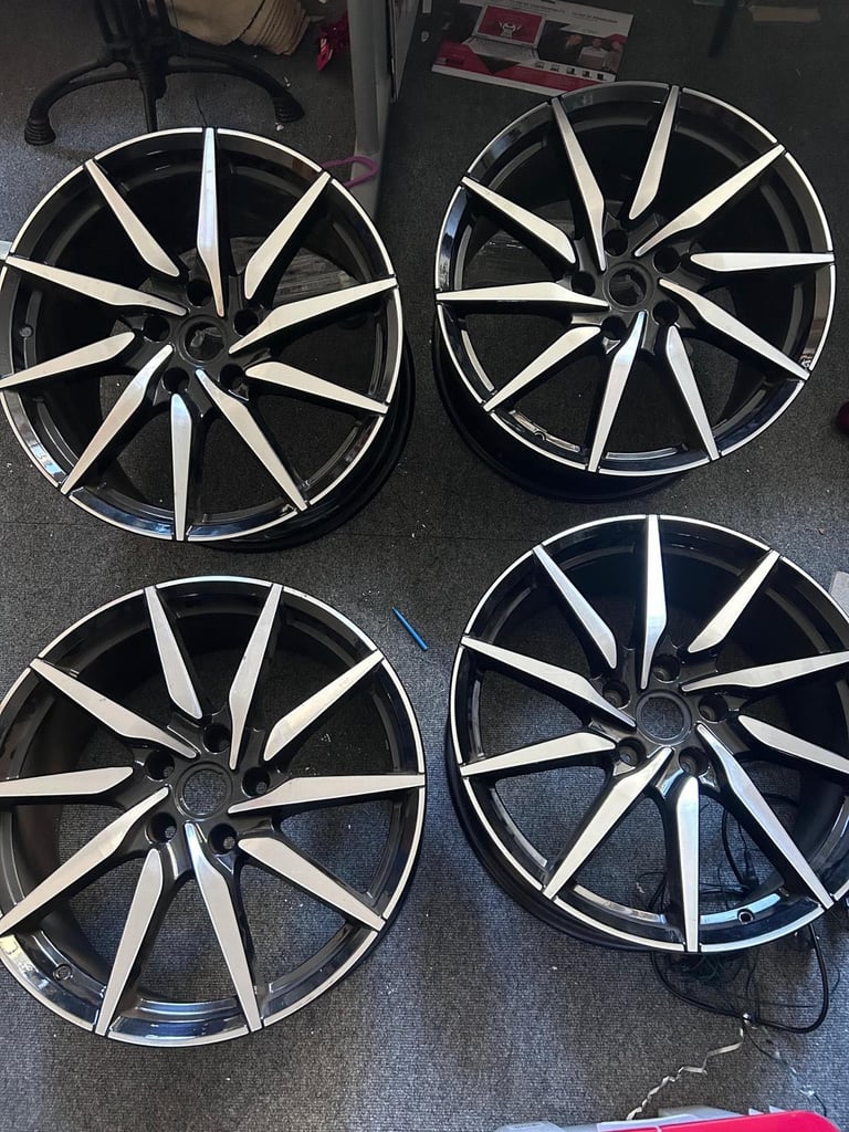 image for Aston Martin DB11 20” alloys