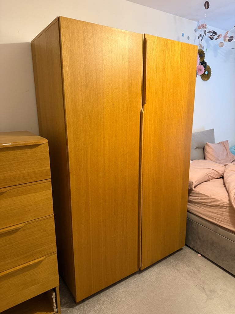 FREE DELIVERY HABITAT SOLID OAK 2 DOOR WARDROBE GOOD CONDITION