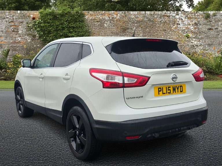 2015 Nissan Qashqai 1.2 DIG-T n-tec SUV 5dr Petrol Manual 2WD Euro 6 (s/s) (115 ps) Petrol Manual