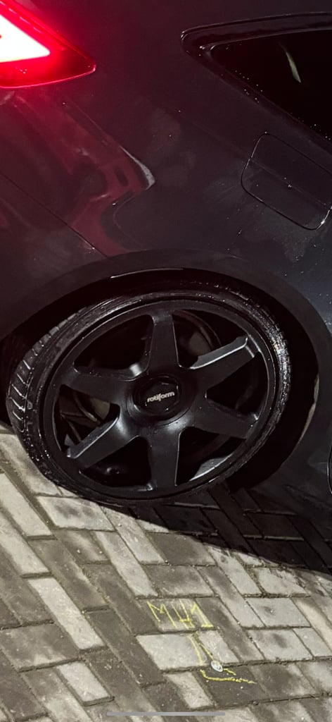 Rotiform Six alloys  19x8.5j  5x100 / 5x112