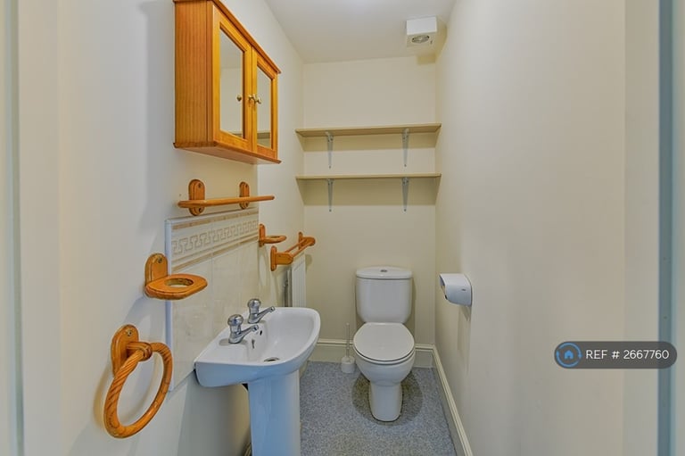 5 bedroom house in Denison Road, Manchester, M14 (5 bed) (#2667760)