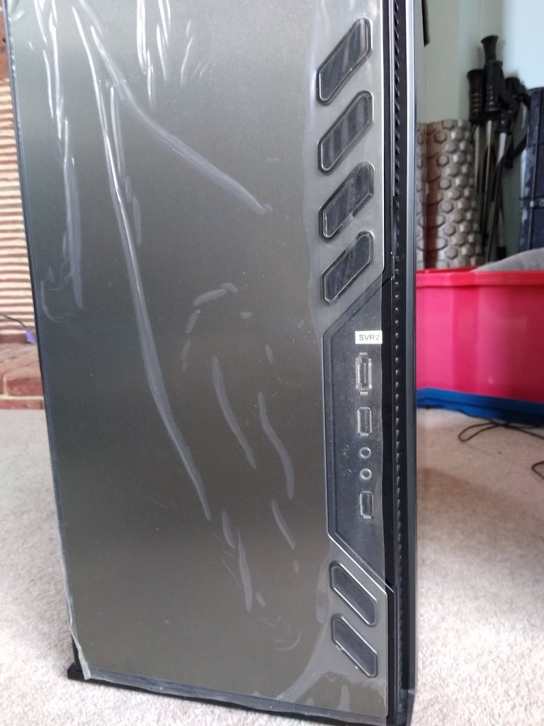 Quiet Server, Core 2 Quad, 4GB RAM, 4x HDD (3TB total)
