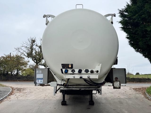 2016 WHALE STAINLESS STEEL TRI AXLE 30,000LTR VACUUM TANK TRAILER