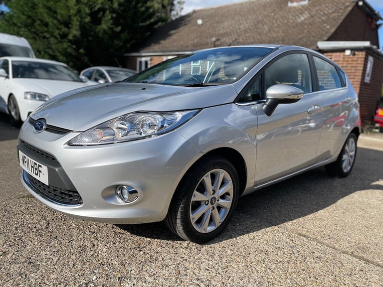 FORD FIESTA 1.4 Zetec 5dr 2011