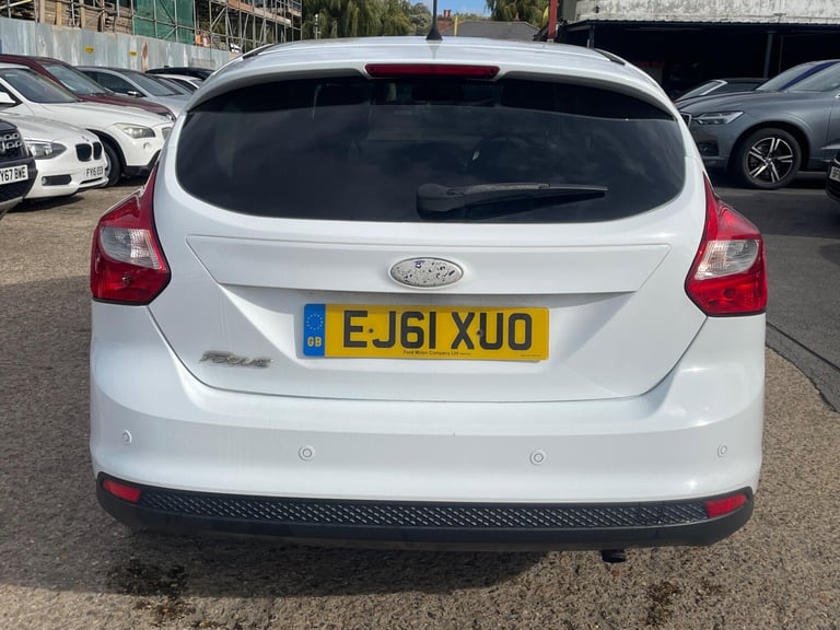 2011 Ford Focus 1.6 Titanium Euro 5 5dr HATCHBACK Petrol Manual