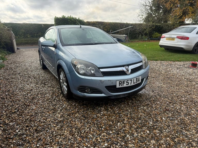 image for Vauxhall, ASTRA, Convertible, 2007, Manual, 1796 (cc), 3 doors