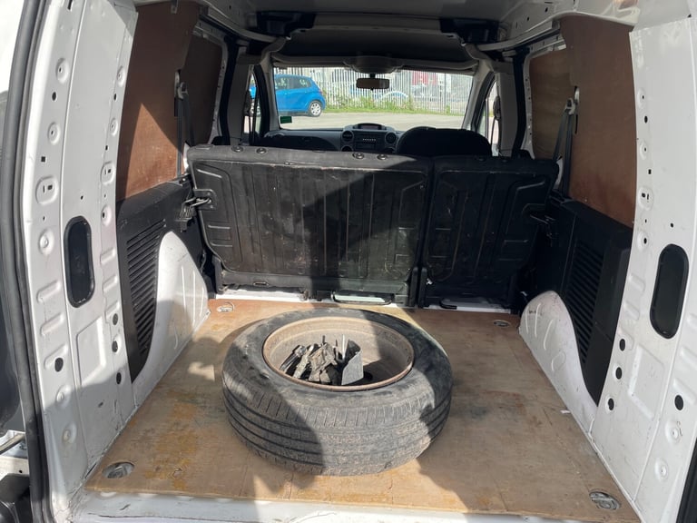 2019 Peugeot Partner 715 S 1.6 BlueHDi 100 Crew Van PANEL VAN Diesel Manual