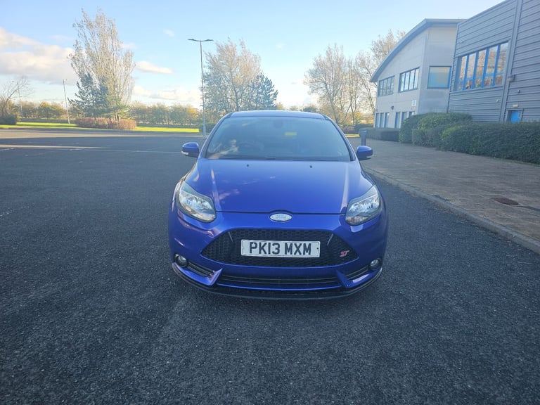 2013 Ford Focus 2.0T ST-2 5dr HATCHBACK Petrol Manual
