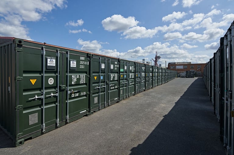 Low-cost storage in secure shipping containers in Docklands