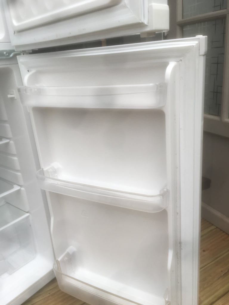 Fridge & Freezer 