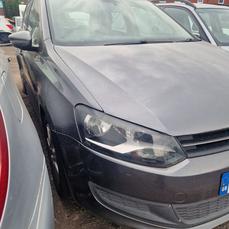 Breaking spare parts vw polo mk5 grey