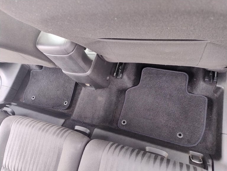 2014 Vauxhall Zafira Tourer 2.0 CDTi Exclusiv Auto Euro 5 5dr MPV Diesel Automatic