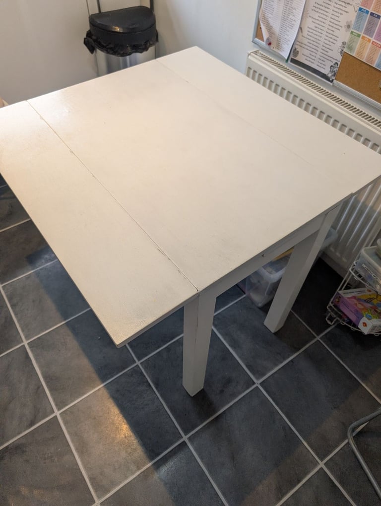 IKEA extendable table with 2 chairs