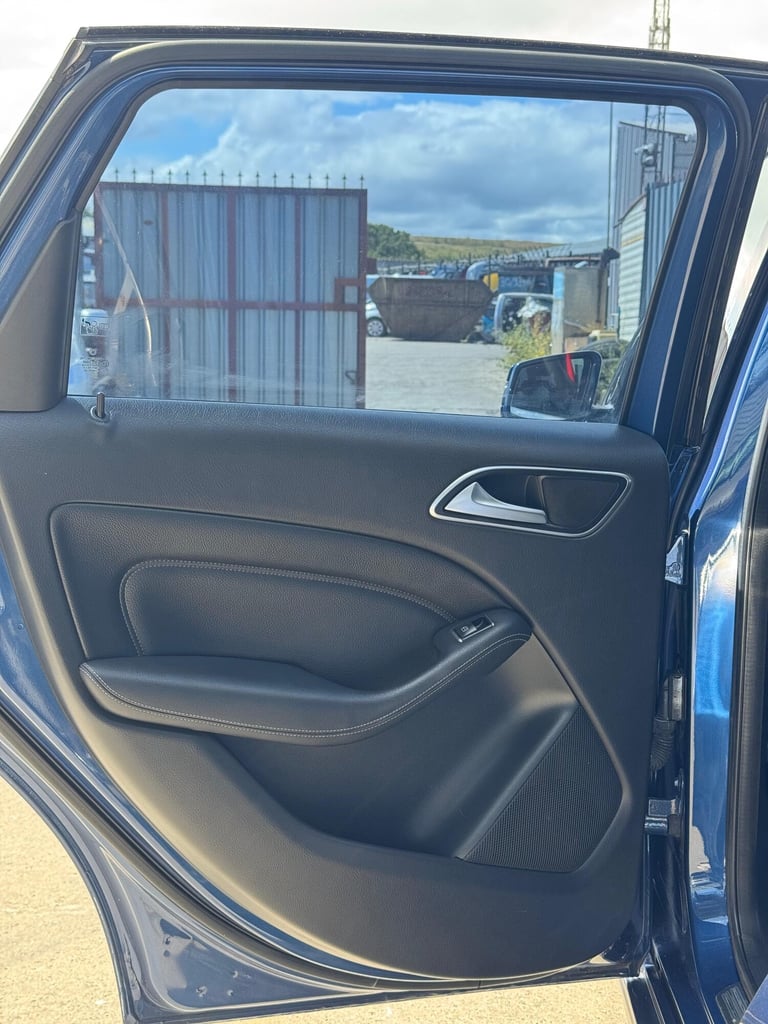 2025 Mercedes-Benz AROCS 1.6 B 180 Blue Efficiency MPV PETROL Automatic