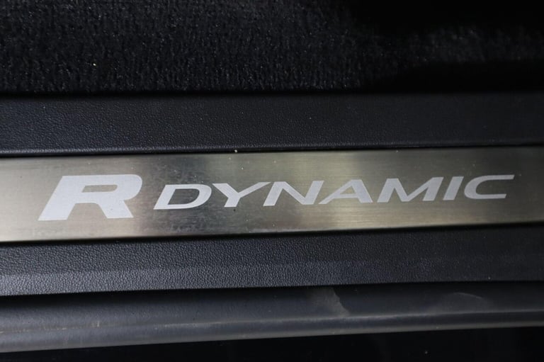2022 Land Rover Range Rover Evoque 1.5 P300e 12.2kWh R-Dynamic SE Auto 4WD Euro 6 (s/s) 5dr Autom...