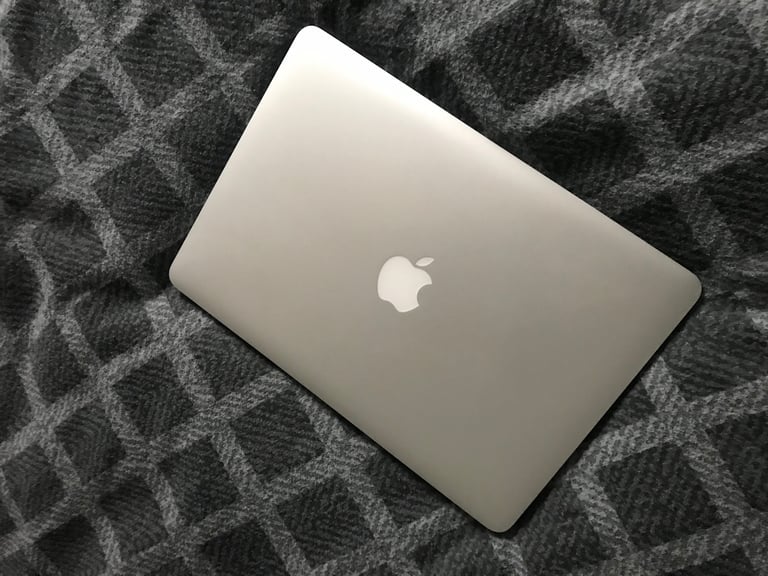 MacBook Air 2017 128gb 8ram