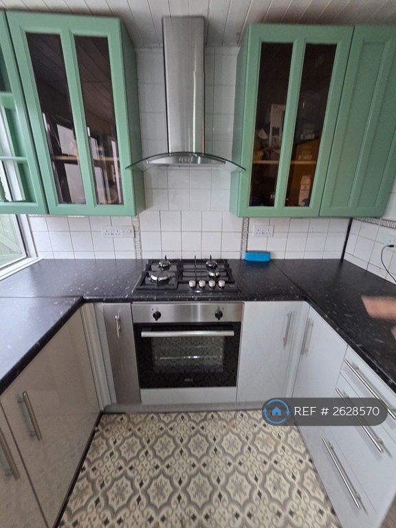 3 bedroom house in Clyfford Road, Ruislip, HA4 (3 bed) (#2628570)