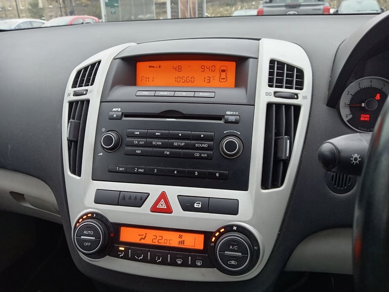 Kia, CEED, Hatchback, 2008, Manual, 1591 (cc), 5 doors