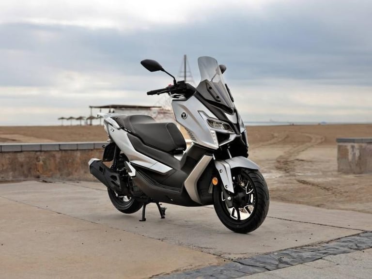 Voge SR1 Prestigious 125cc Scooter