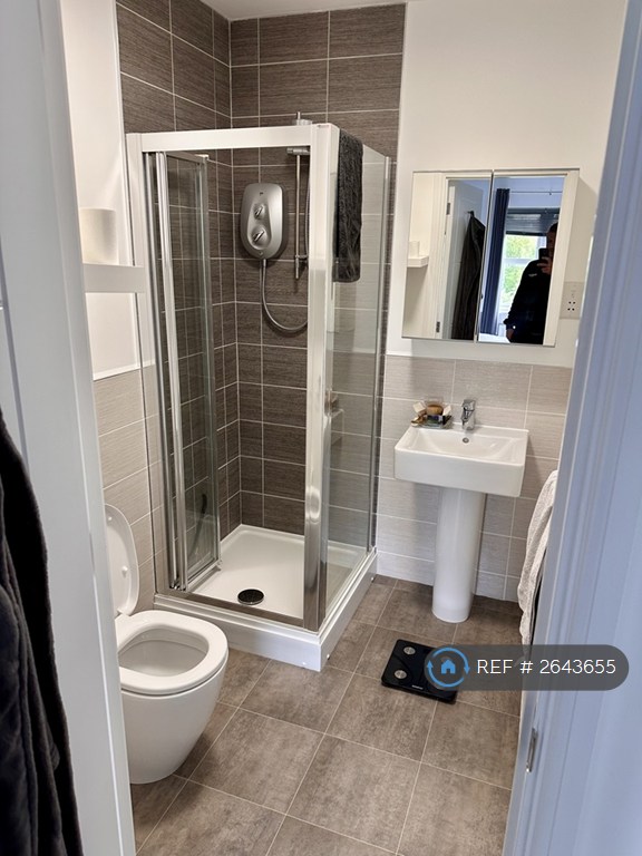 2 bedroom flat in Scampston Drive, East Ardsley, Wakefield, WF3 (2 bed) (#2643655)