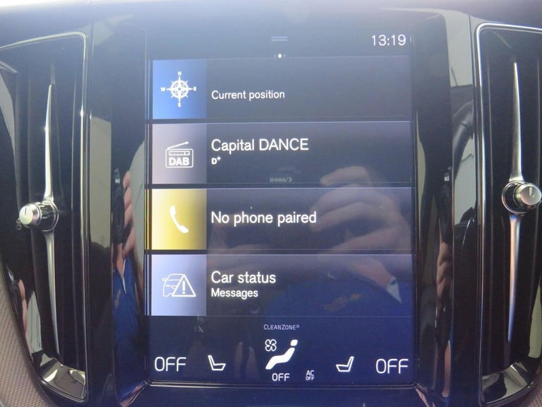 VOLVO XC60 2.0 D4 R-Design Auto AWD Euro 6 (s/s) 5dr Silver Auto Diesel 2018