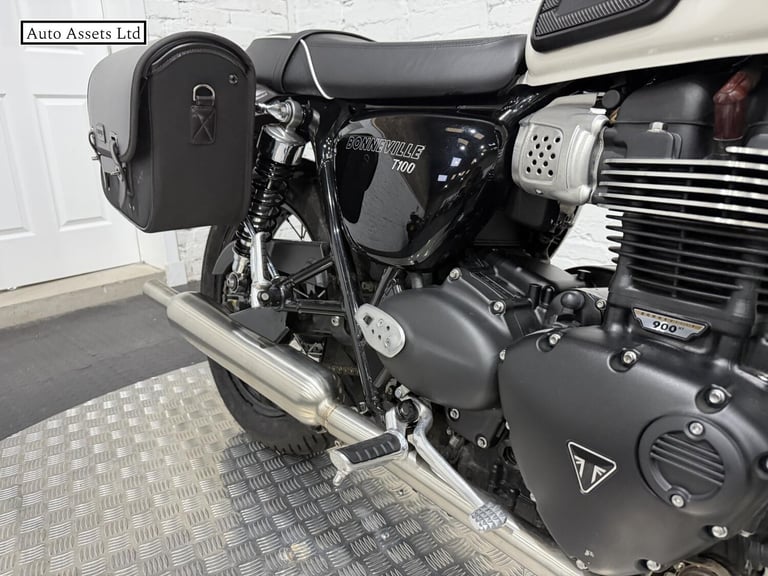 2024 Triumph Bonneville T100 900 Roadster/Retro Petrol Manual Euro 5 (65 ps) Roadster/Retro Petro...