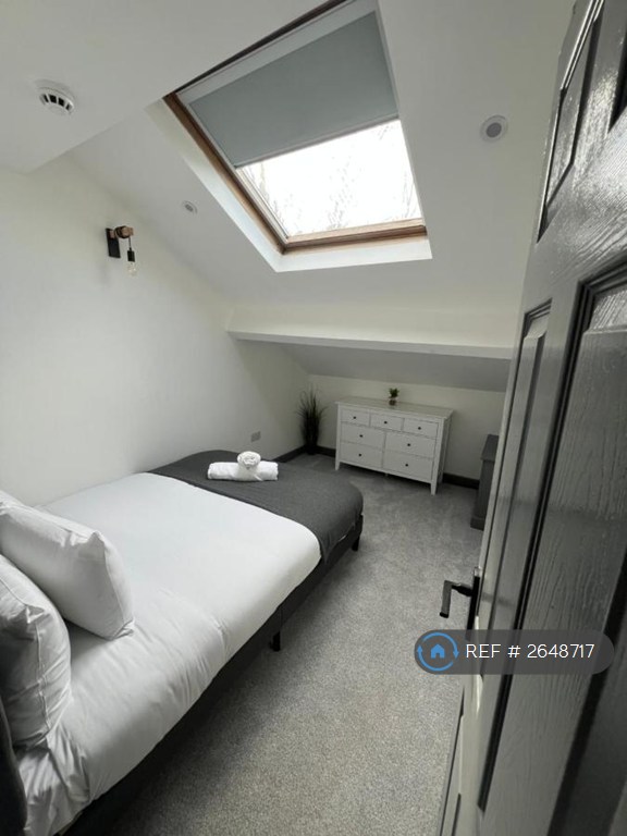 2 bedroom flat in Balmoral Road, Fairfield, Liverpool, L6 (2 bed) (#2648717)