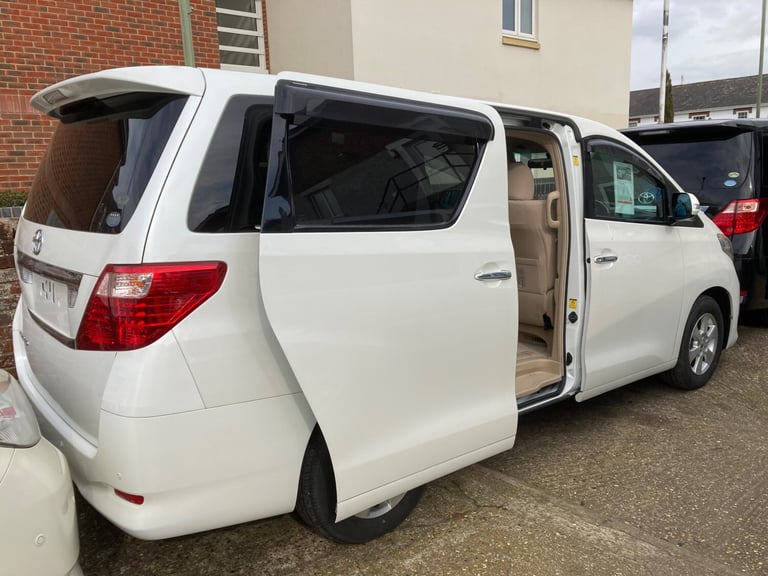 2010 Toyota Alphard 240X 2.4 petrol auto Very Low miles! 8 seater AA BIMTA